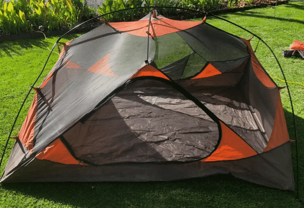 Do tents have floors?