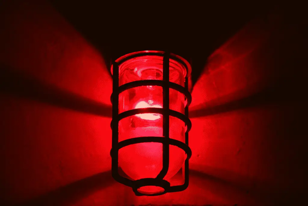 When And Why Do You Use Red Light In The Dark?