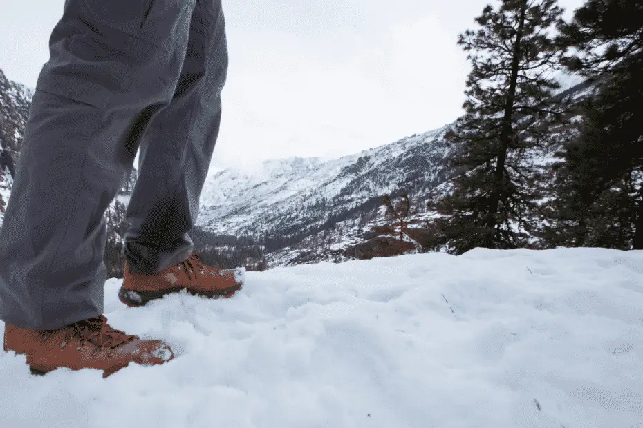 Can I wear hiking boots in the snow?
